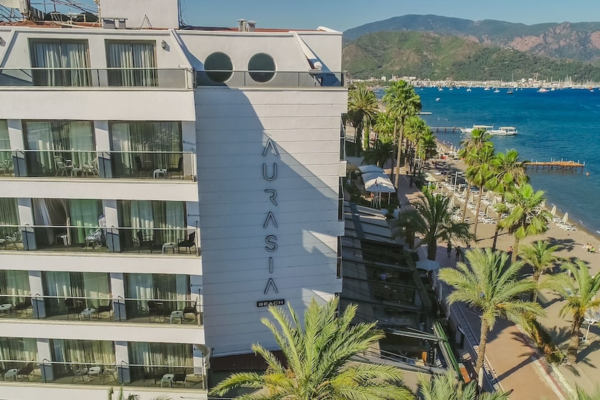 Aurasia Beach Hotel